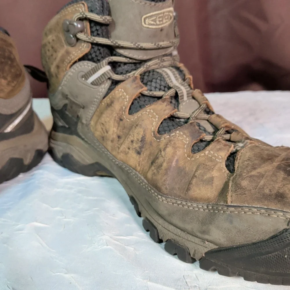 Keen Targhee lll Mid Boots Mens Size 9M Brown Leather Hiking Footwear Gorpcore